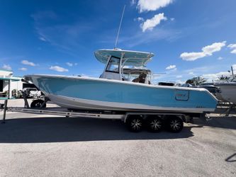 30' Sea Hunt 2018 Yacht For Sale